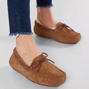 UGG DAKOTA SUEDE LEATHER SHEARLING DRIVING LOAFERS SLIPPERS Chestnut Size 7